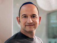 他掌握着谷歌无法割舍的秘密